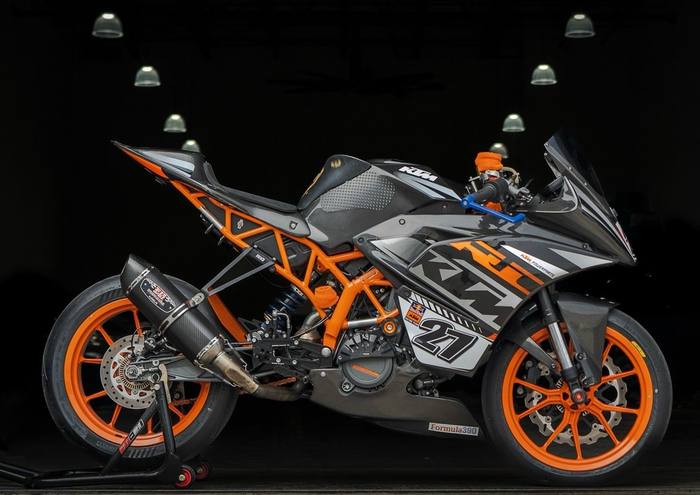 KTM RC390 dark