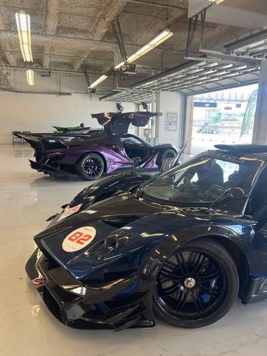 Pagani in garage