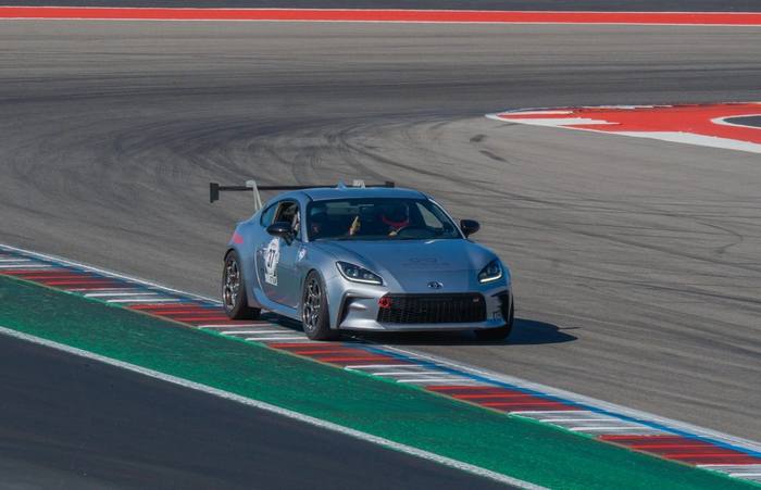 GR86 on track