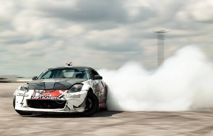 Drift car with smoke COTA