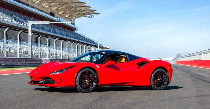 Ferrari F8 COTA pit lane