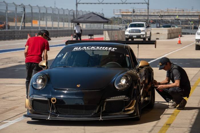 Porsche pit work